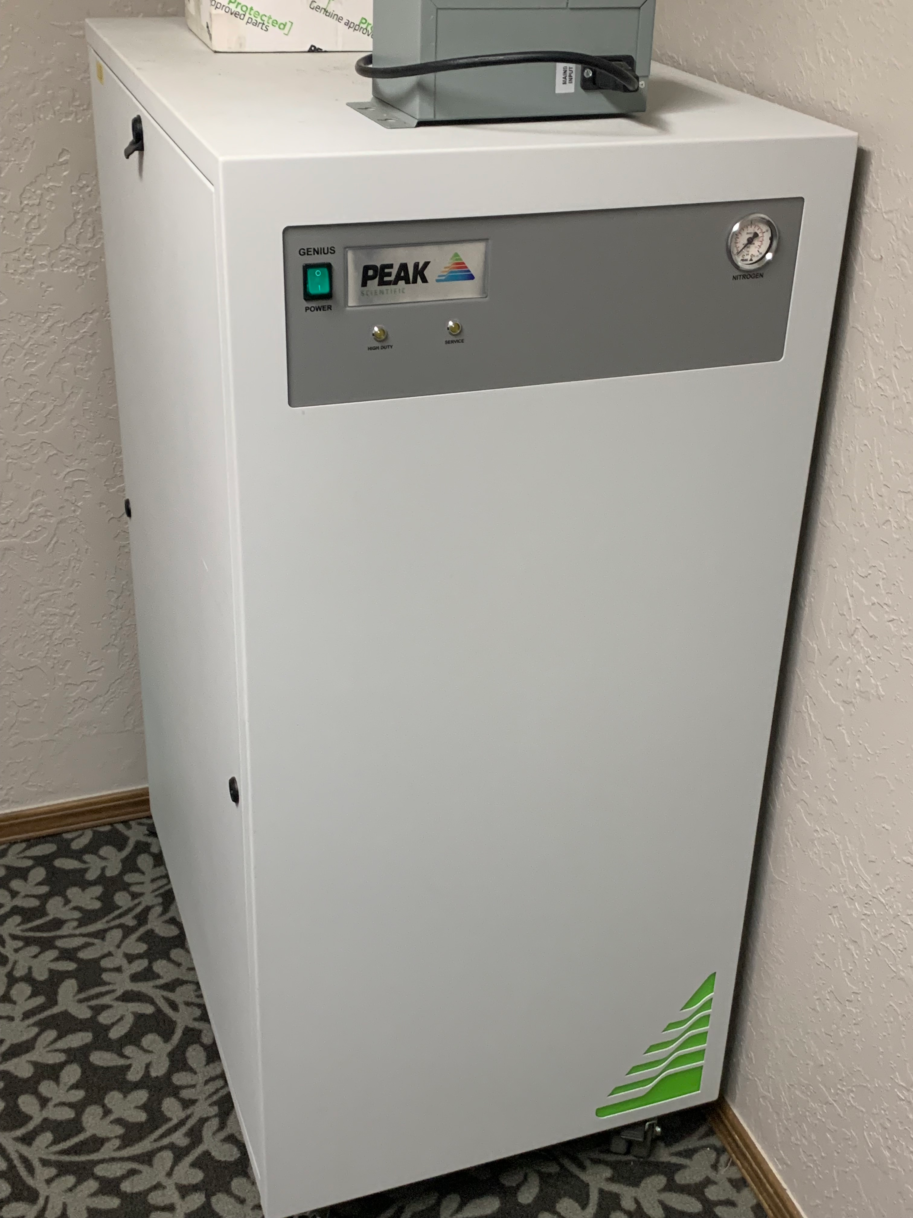 PEAK Genius 3010 Nitrogen Generator